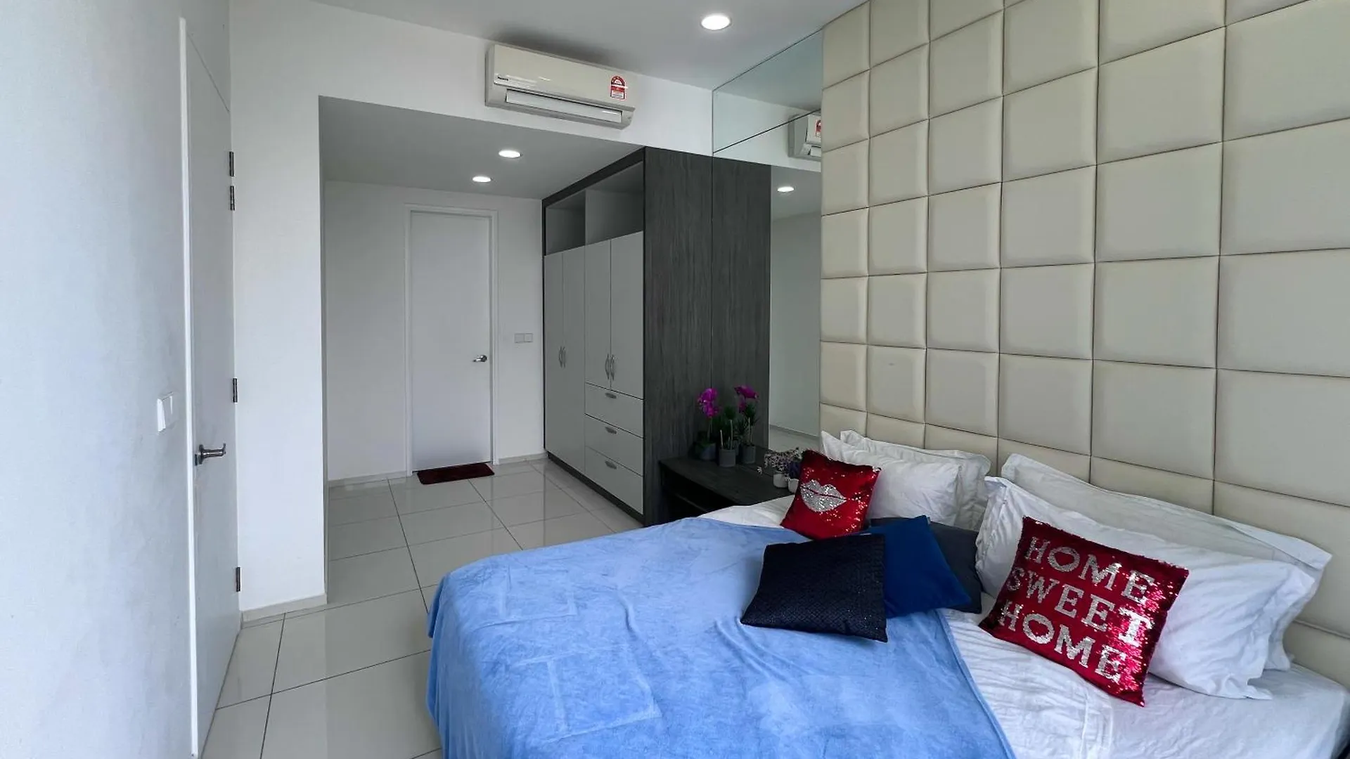 The Roberson Residence Kl Куала-Лумпур 0*,  Малайзия